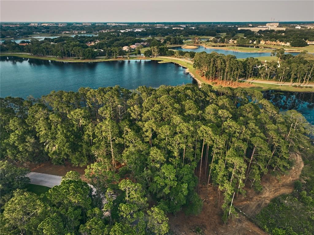 Exterior, Lake