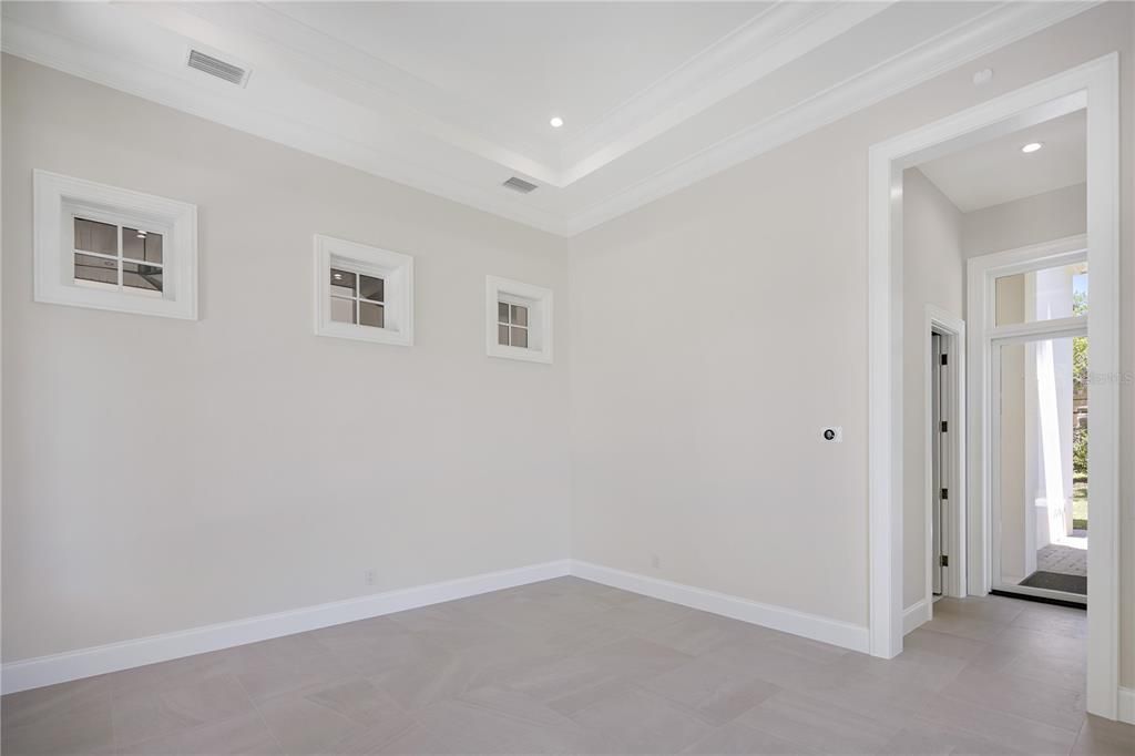 Empty room, Interior, Recessed Lighting