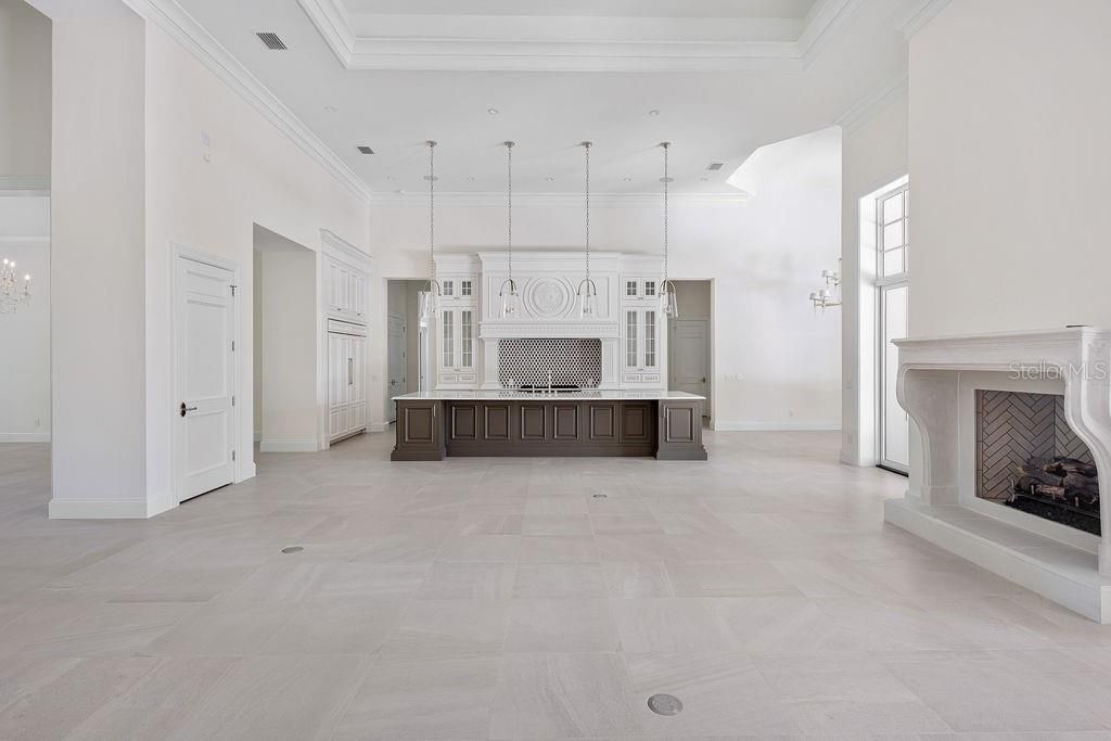 Chandelier, Fireplace, Interior, Pendant Lights