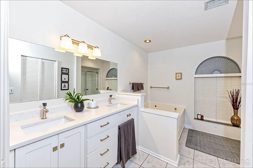 Bathroom, Dual Sink Vanities, Interior, Marble, Recessed Lighting