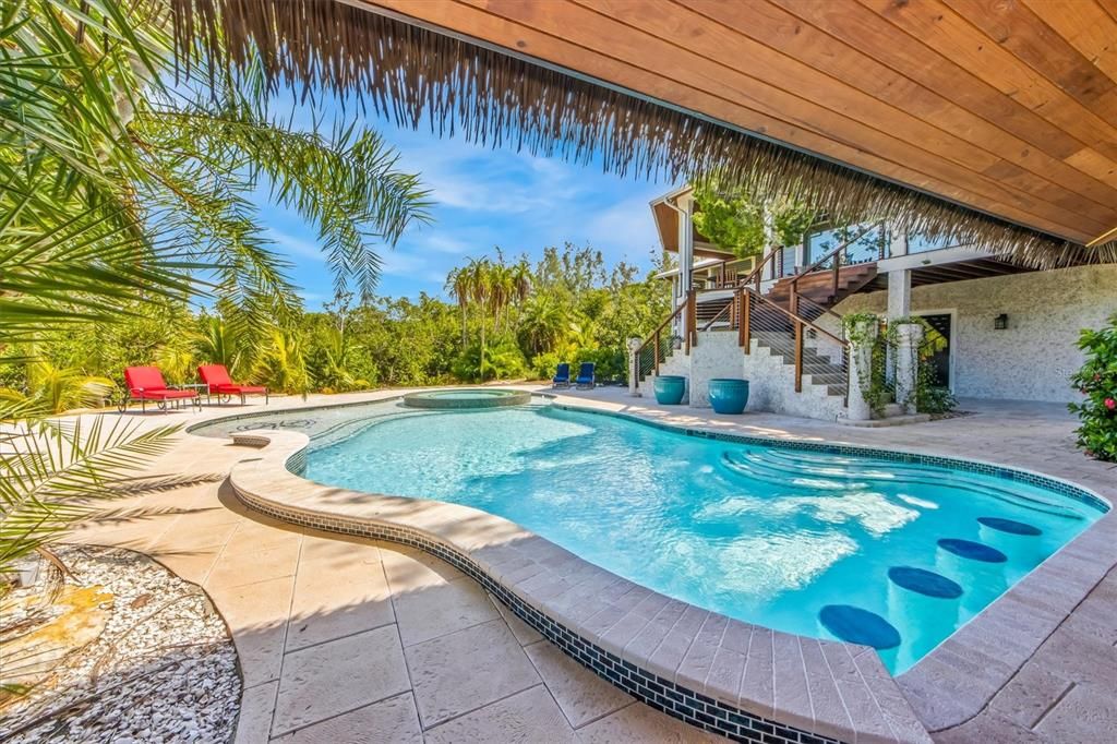 Exterior, Pool