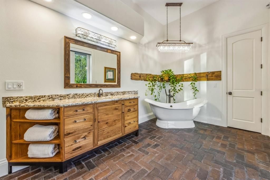 Bathroom, Dual Sink Vanities, Free Standing Baths, Interior, Pendant Lights, Recessed Lighting