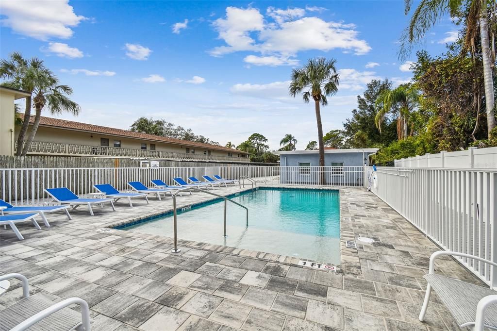 Exterior, Pool
