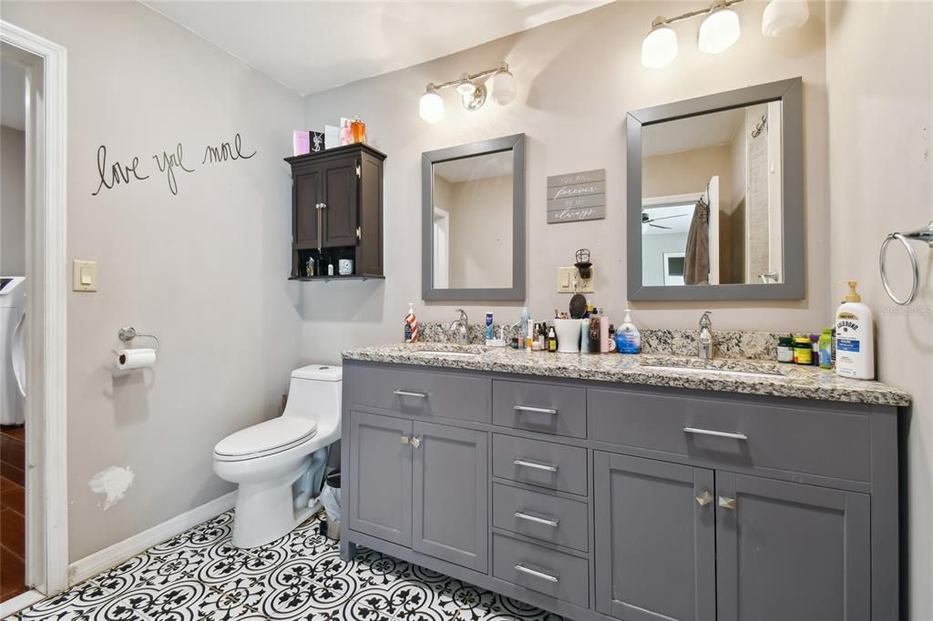 Bathroom, Dual Sink Vanities, Interior