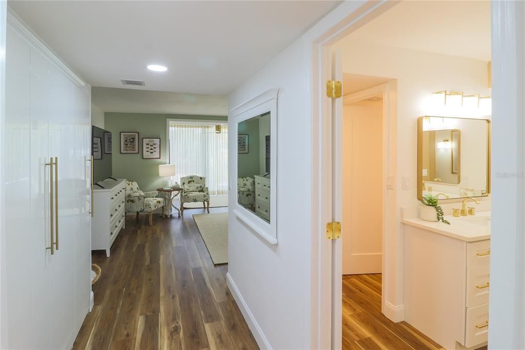 Bathroom, Interior, Living room, Recessed Lighting, Wood Texture Flooring