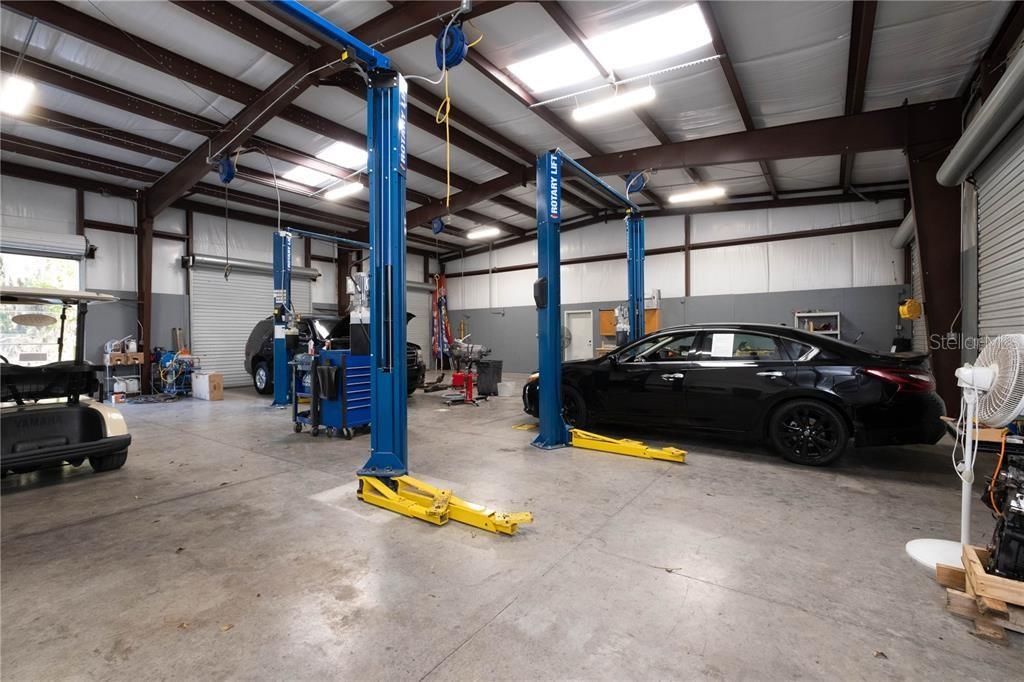 Garage, Interior