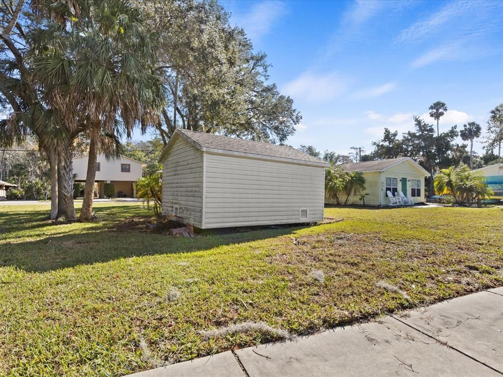 Backyard, Exterior