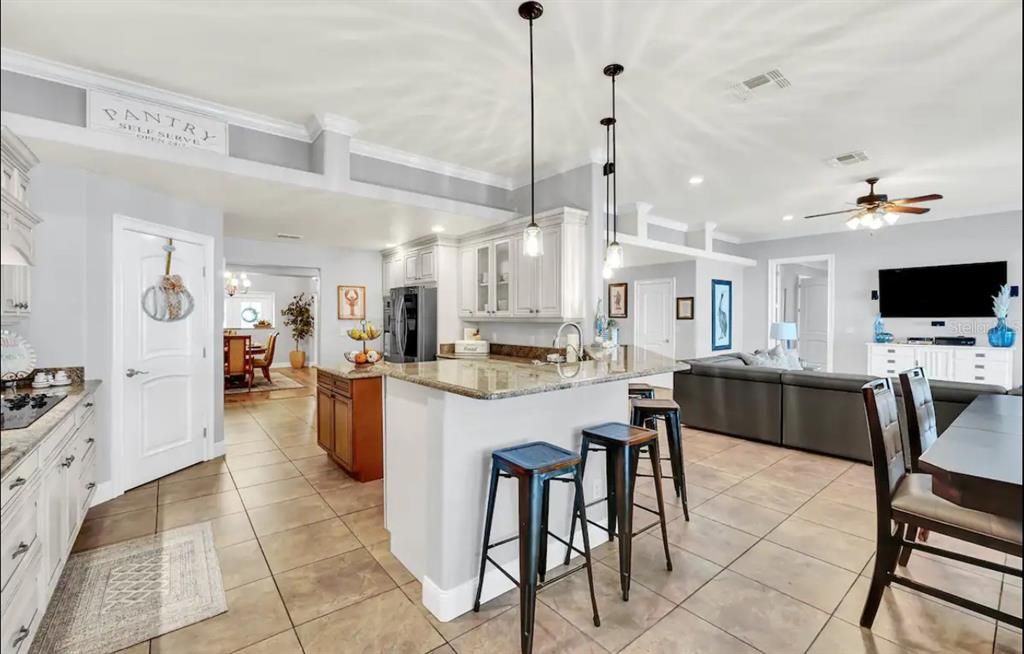 Dining room, Interior, Kitchen, Living room, Pendant Lights, Recessed Lighting
