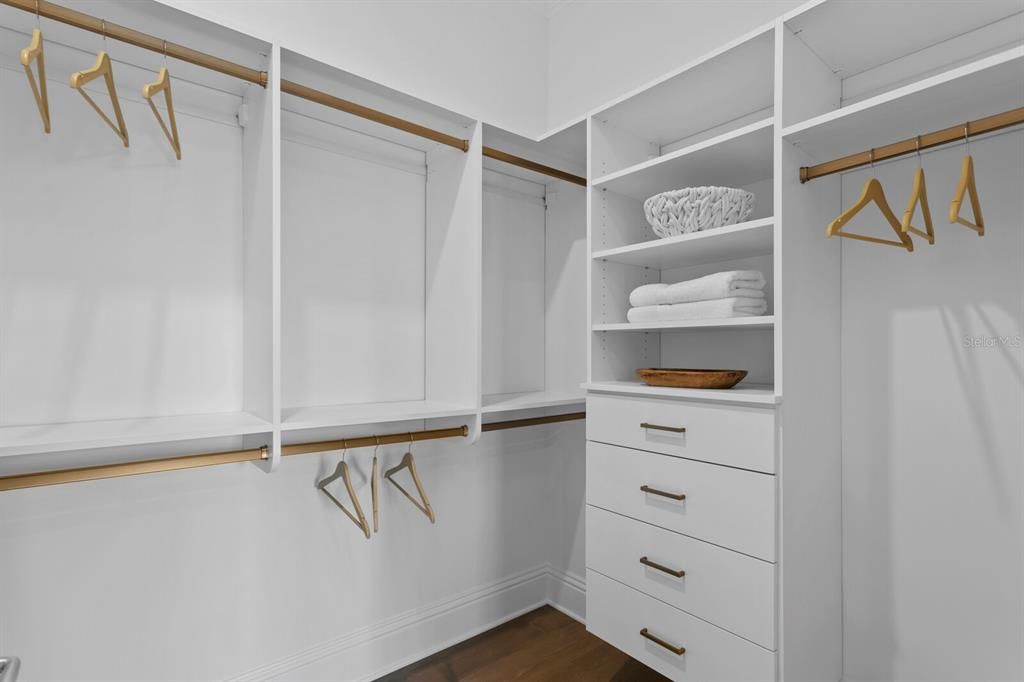 Interior, Walk-in Closets, Wood Texture Flooring