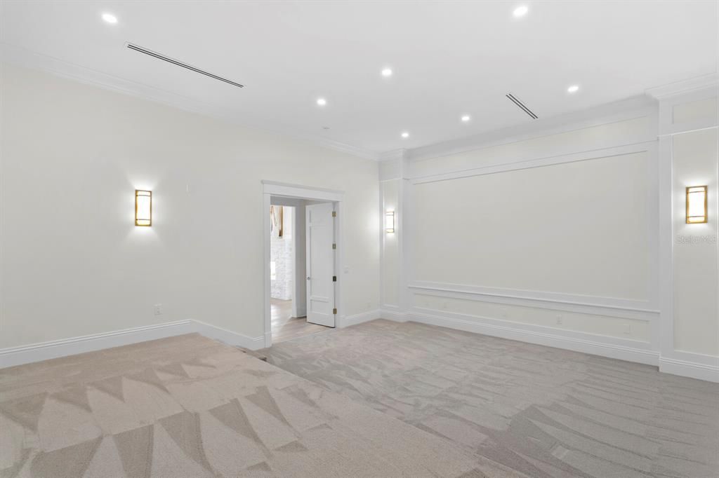 Empty room, Interior, Recessed Lighting