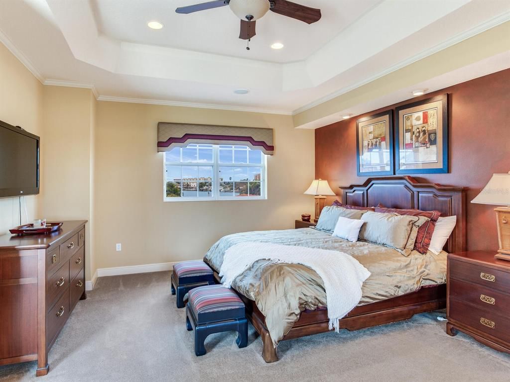 Bedroom, Interior, Recessed Lighting
