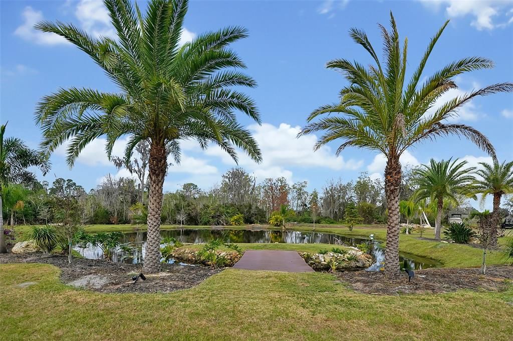 Exterior, Lake