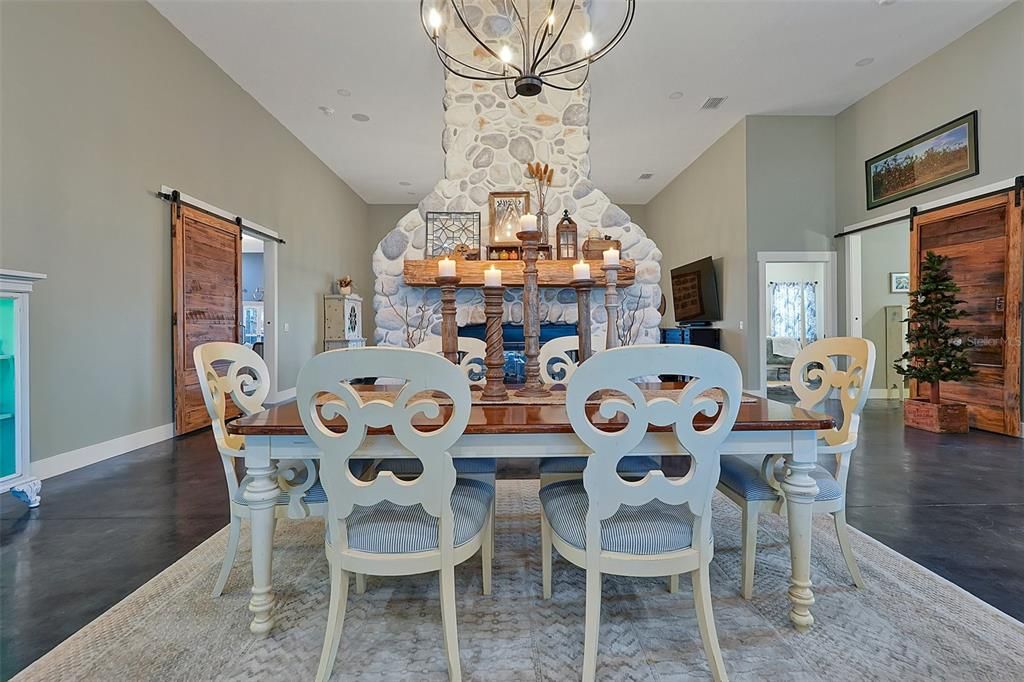 Chandelier, Dining room, Interior