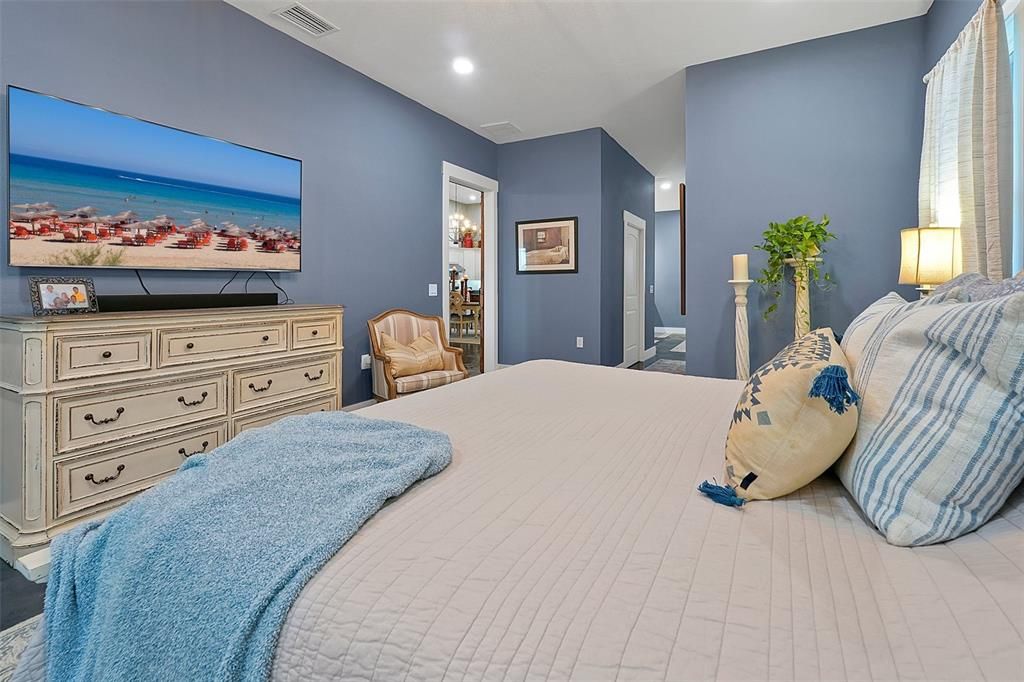 Bedroom, Interior, Recessed Lighting