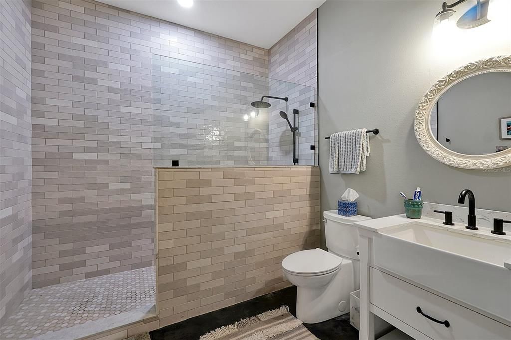 Bathroom, Interior, Recessed Lighting