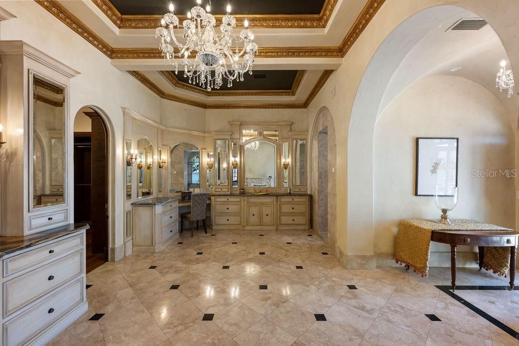 Chandelier, Interior