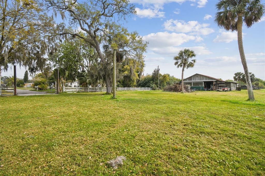 Backyard, Exterior
