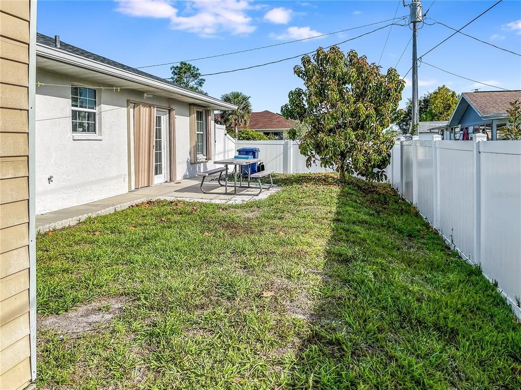 Backyard, Exterior