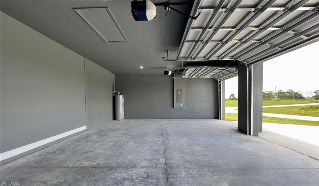 Garage, Interior
