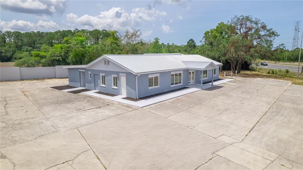 Backyard, Exterior
