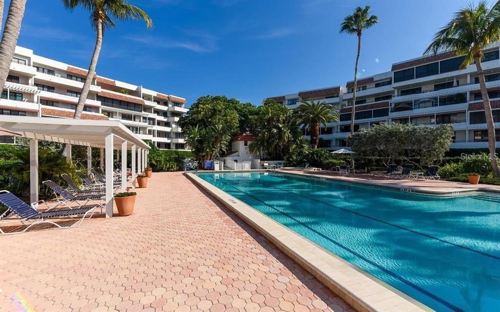 Exterior, Pool