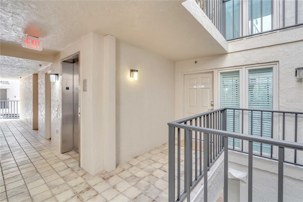 Elevator, Interior