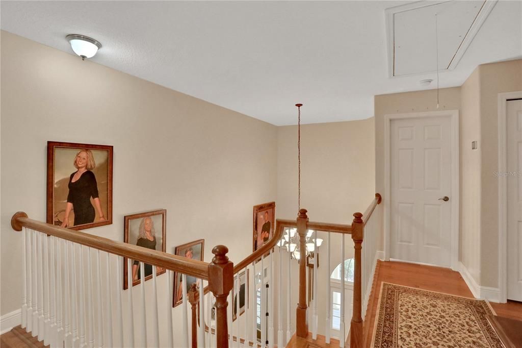 Interior, Pendant Lights, Wood Texture Flooring