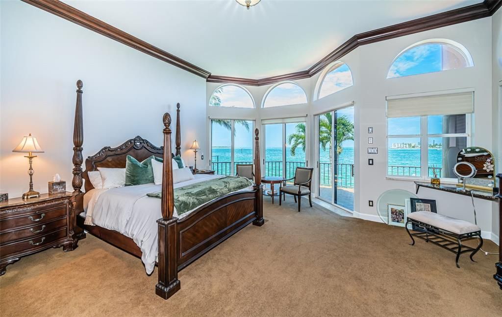 Bedroom, Interior, Water