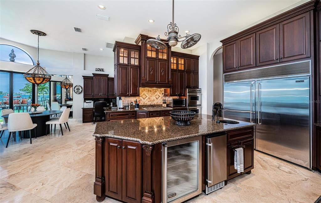 Dining room, Interior, Kitchen, Pendant Lights, Recessed Lighting, Stainless Steel Appliances