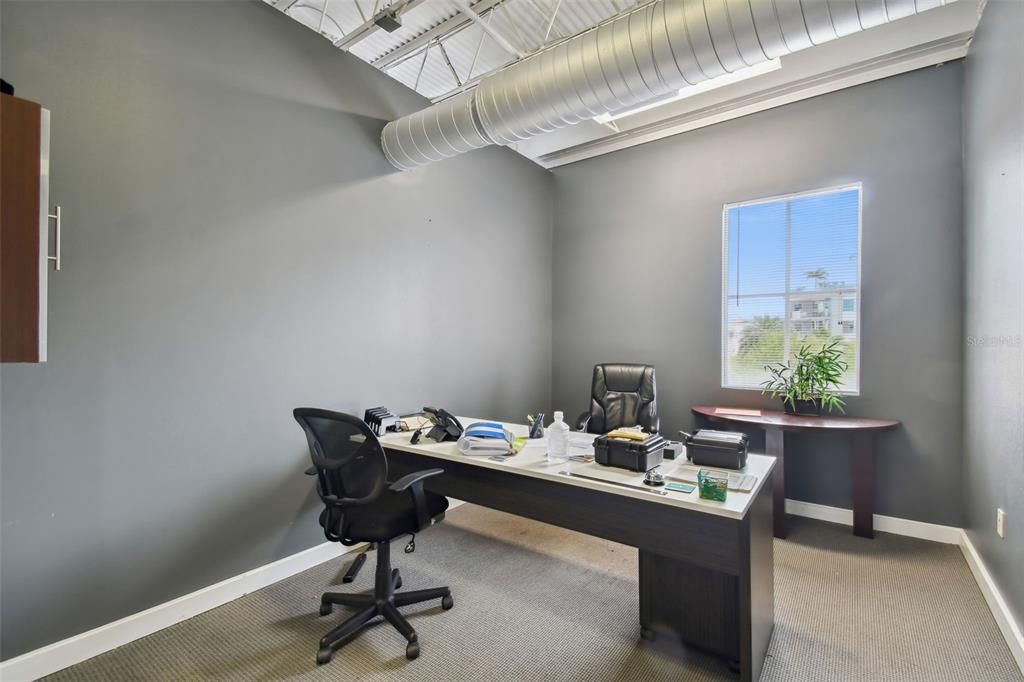 Home Office, Interior