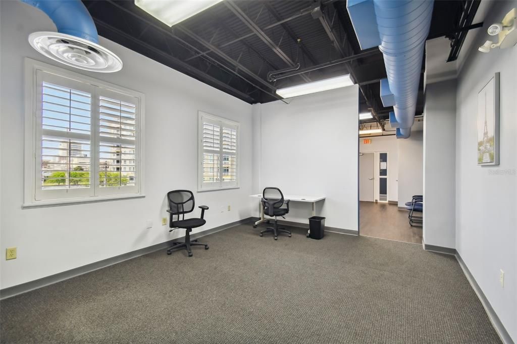 Home Office, Interior