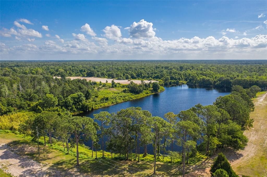 Exterior, Lake