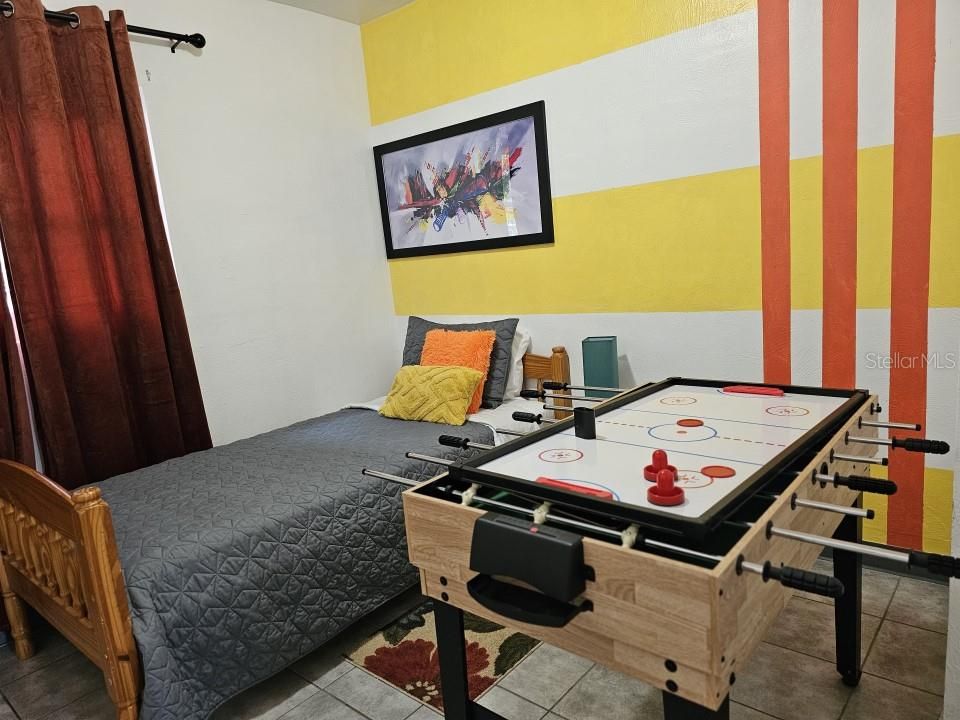 Game Room, Interior