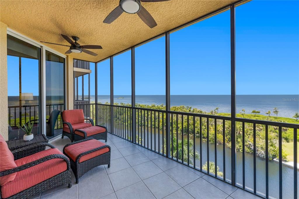 Interior, Sun Room, Water