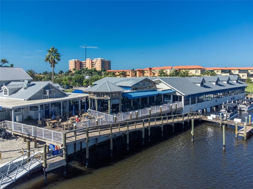 Exterior, Lake