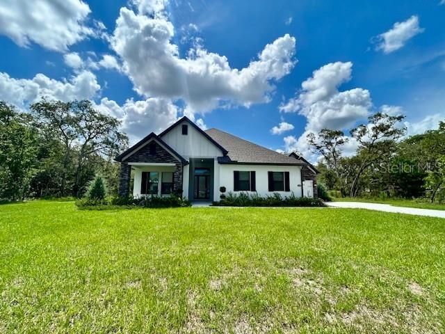 Backyard, Exterior, Facade, Ranch