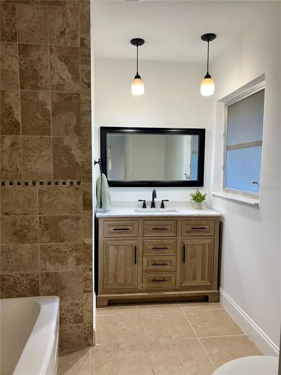 Bathroom, Interior, Pendant Lights