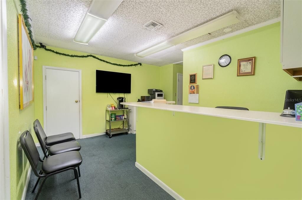 Home Office, Interior