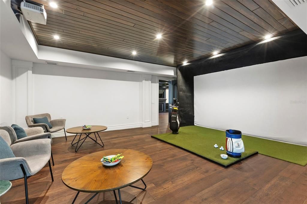 Interior, Projection Screen, Recessed Lighting, Wood Texture Flooring