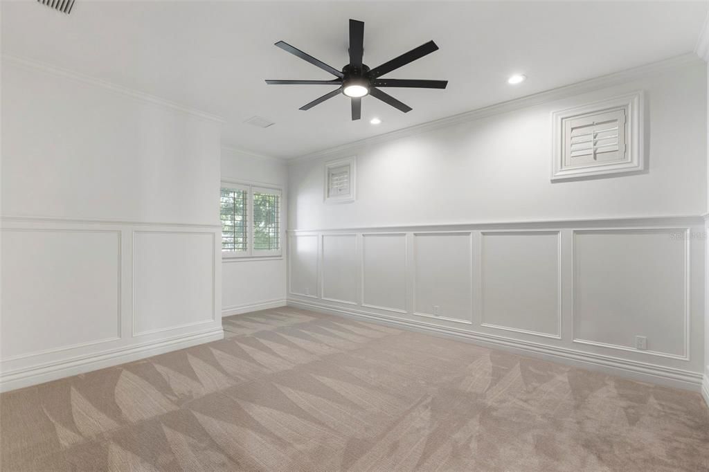 Empty room, Interior, Recessed Lighting