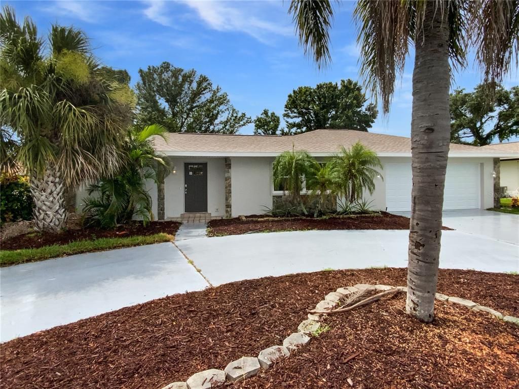 Attached, Backyard, Exterior, Facade, Ranch