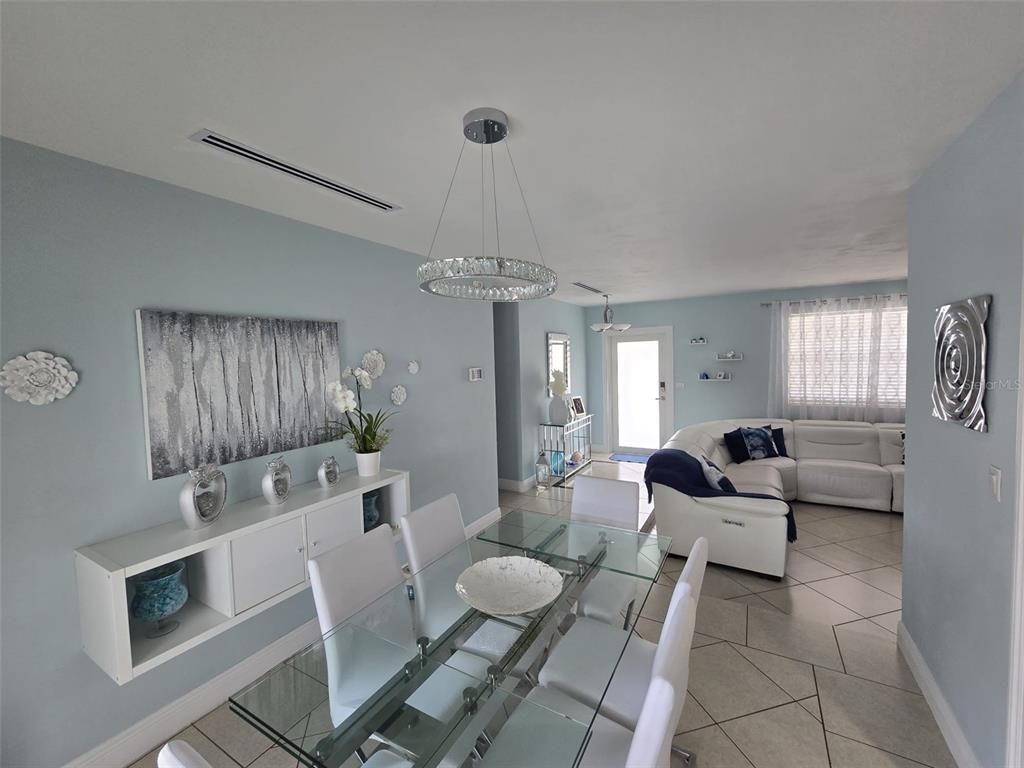 Dining room, Interior, Living room, Pendant Lights