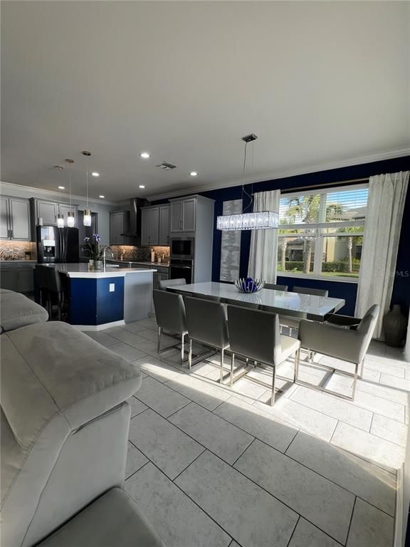 Dining room, Interior, Kitchen, Pendant Lights, Recessed Lighting, Stainless Steel Appliances