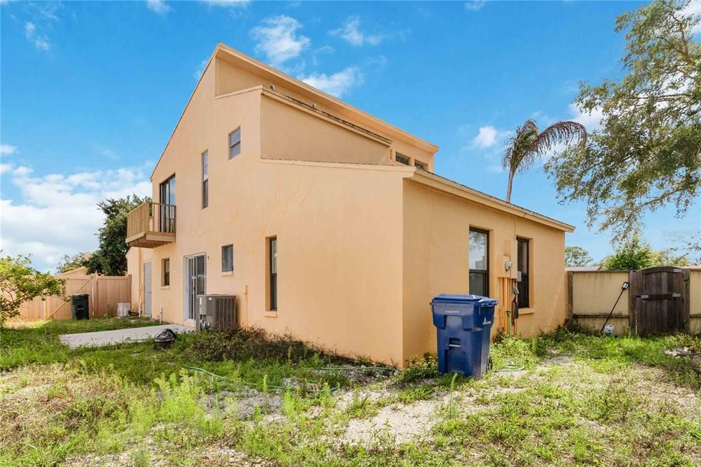 Backyard, Exterior