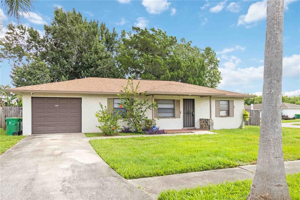 Attached, Backyard, Exterior, Facade, Ranch