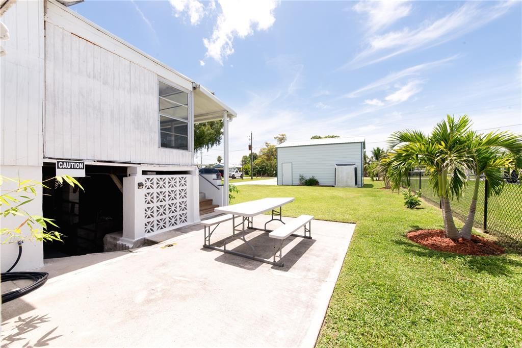 Backyard, Exterior