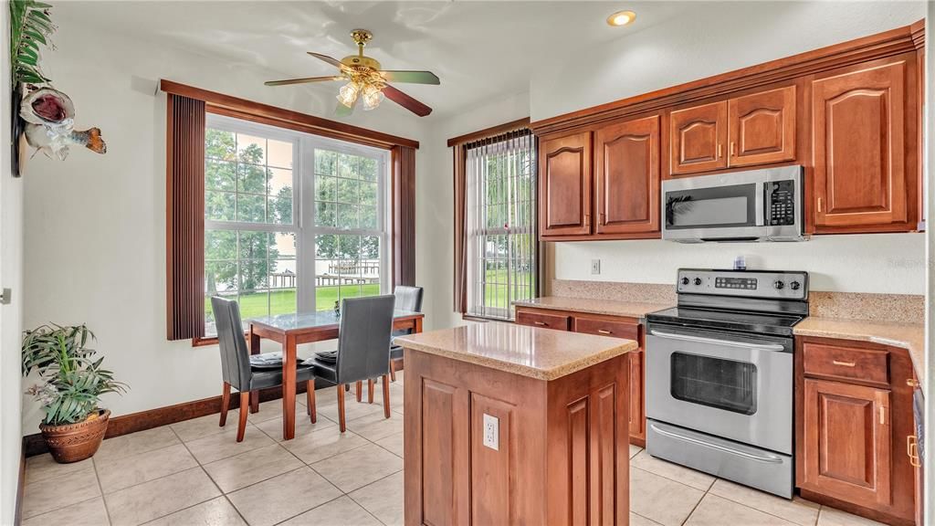 Dining room, Interior, Kitchen, Recessed Lighting