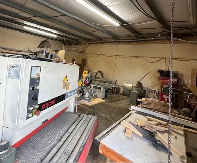 Garage, Interior