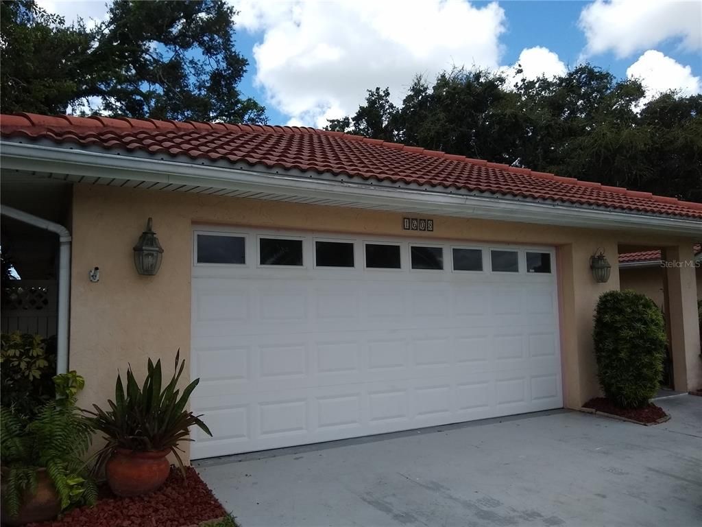 Detached Garage, Exterior