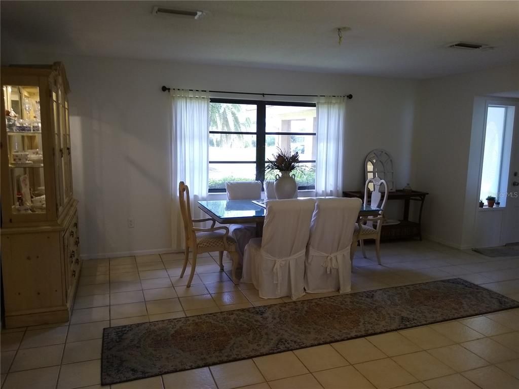 Dining room, Interior